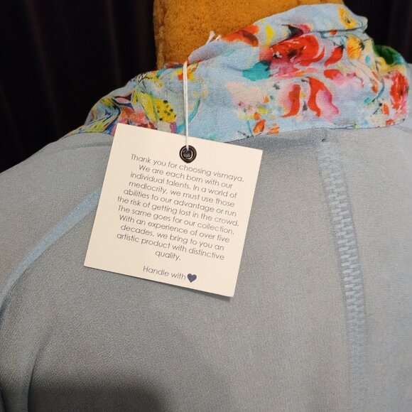 Vismaya Tropical Florals Kimono Shawl - Picture 5 of 5